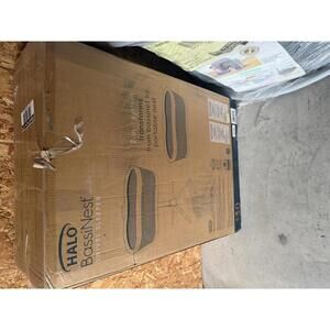 Halo Bassinet 2 n 1 System NIB